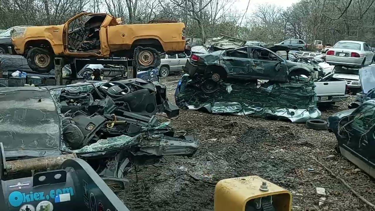 Цена на металлолом выросла. Уничтожаем всё подряд 😳