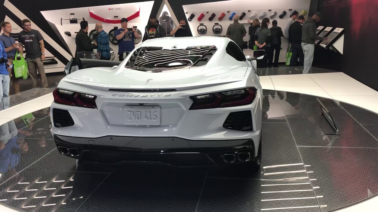 2020 C8 hard top . LA auto show