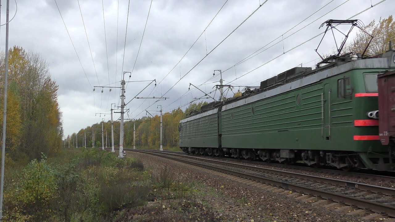 Электровоз ВЛ15 с грузовым