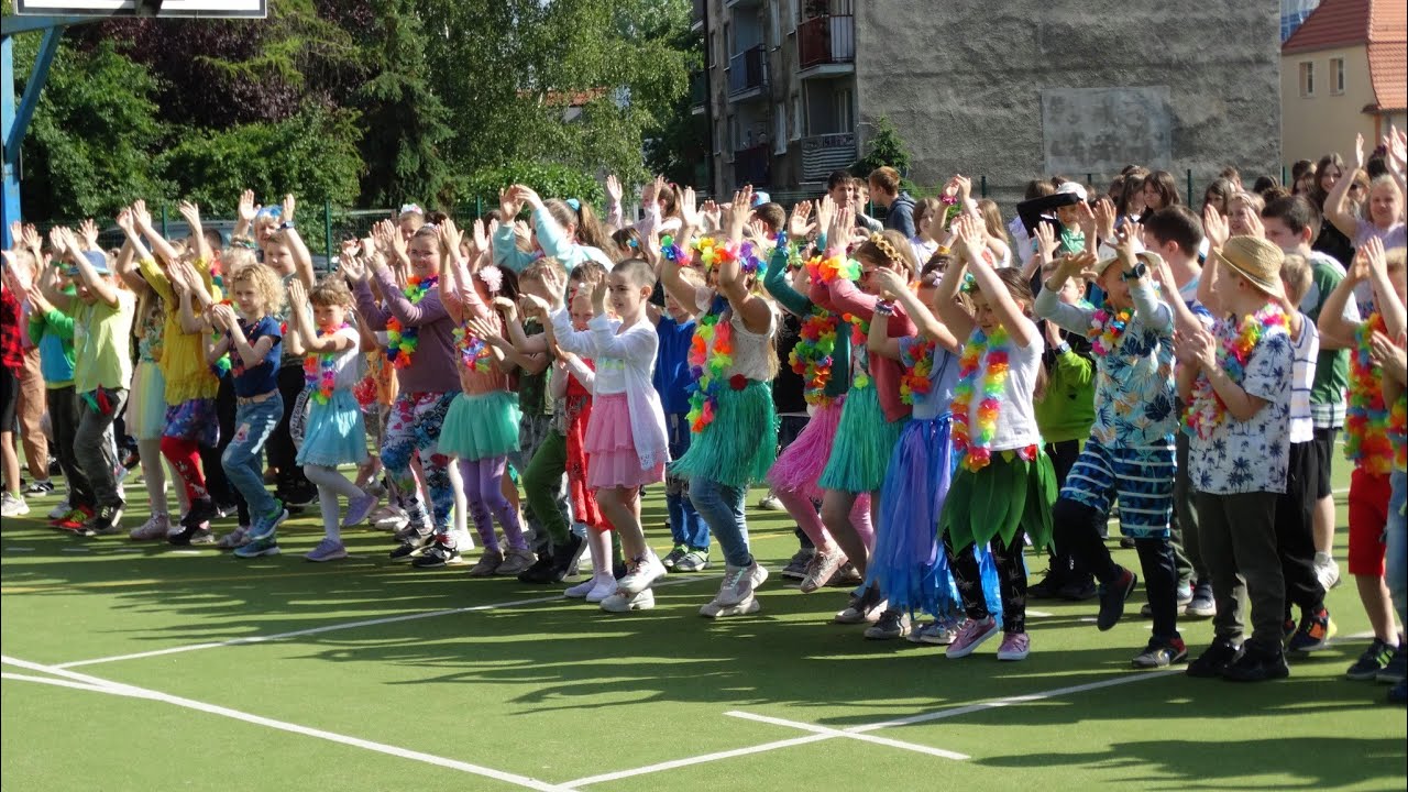 Hawajski Dzień Dziecka w SP6 Zielona Góra