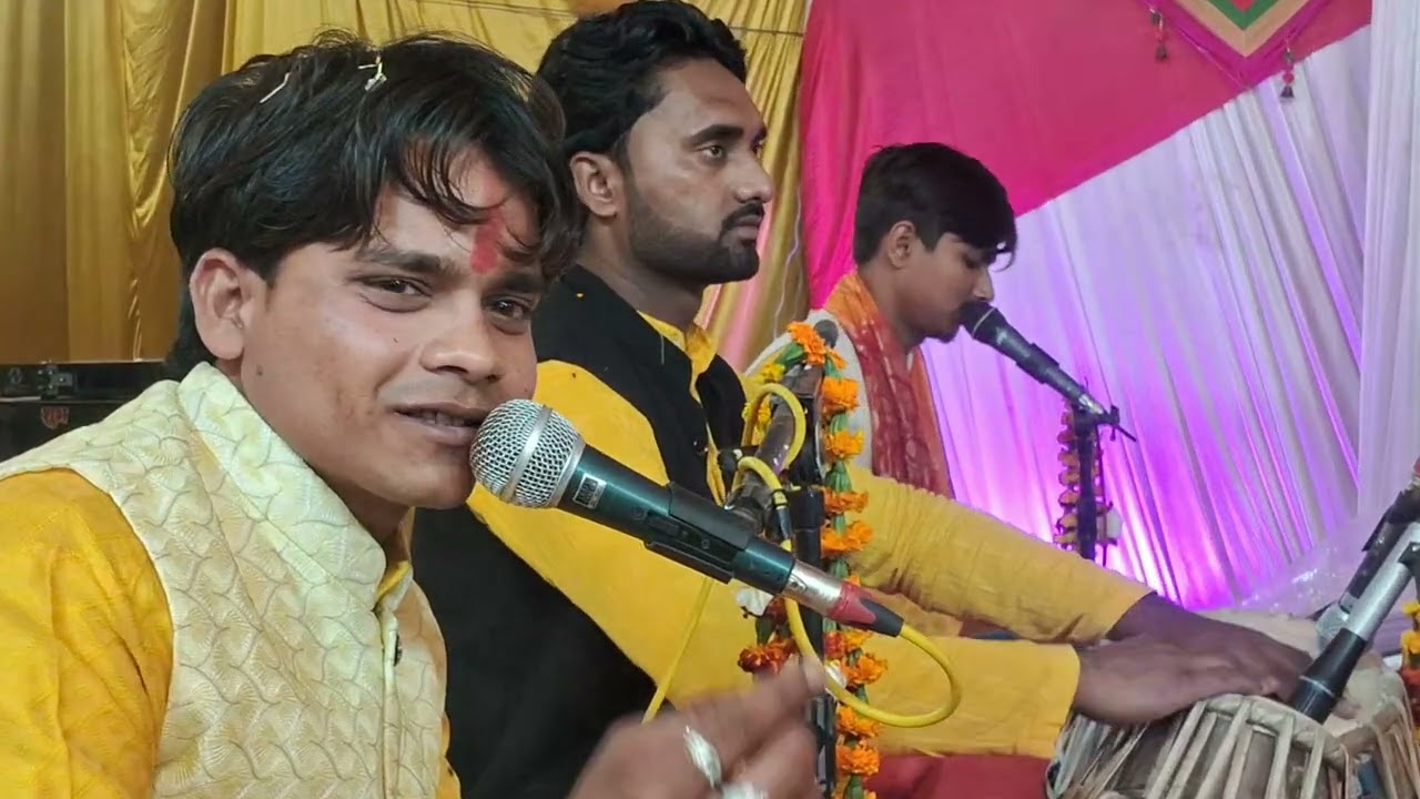 राधेश्याम जी तबला वादक हर हर महादेव एक बारी भजन जरूर सुने आपसे सिंगर उमाशंकर मौर्य 