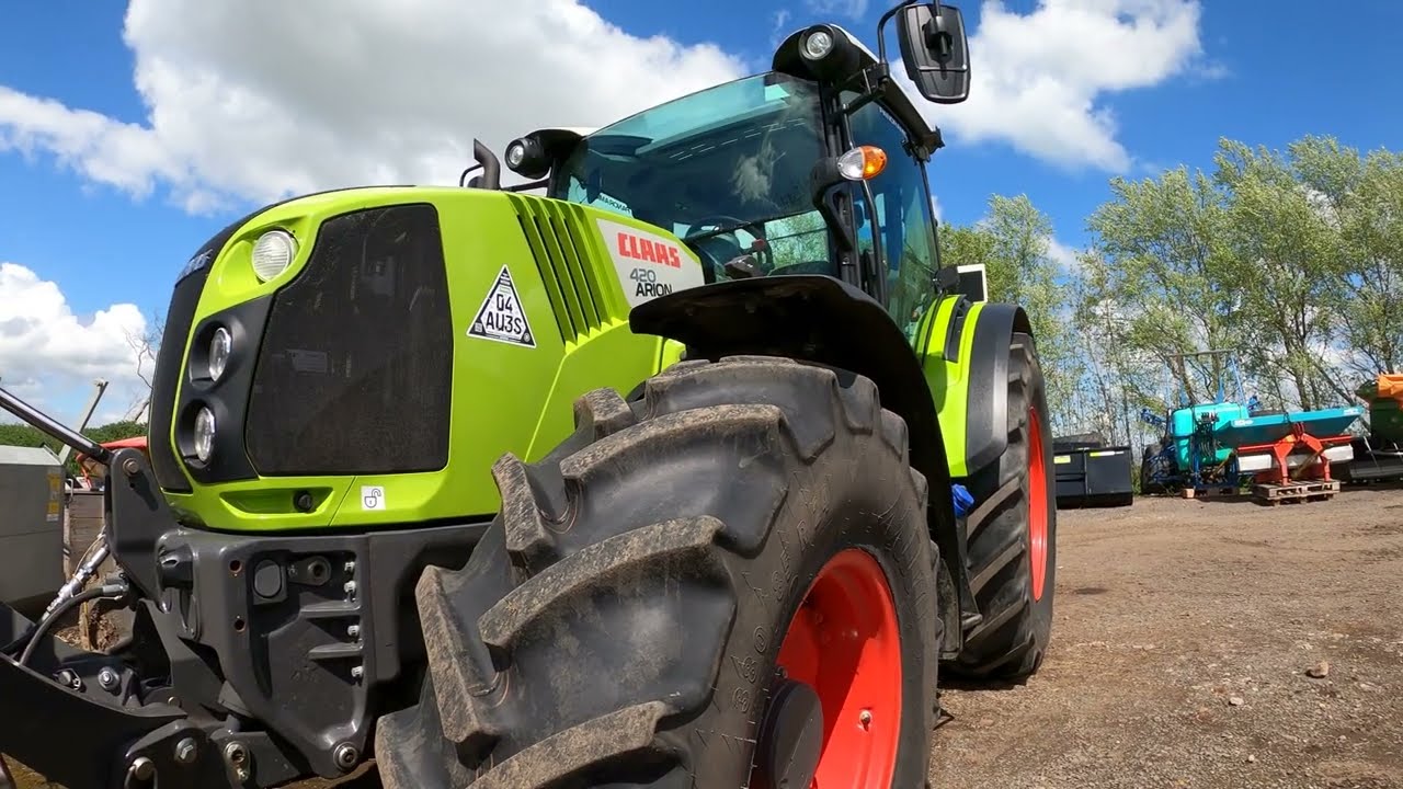 2019 Claas Arion 420 4.5 Litre 4-Cyl Diesel Tractor (95 / 100 HP) with Protech Post Driver