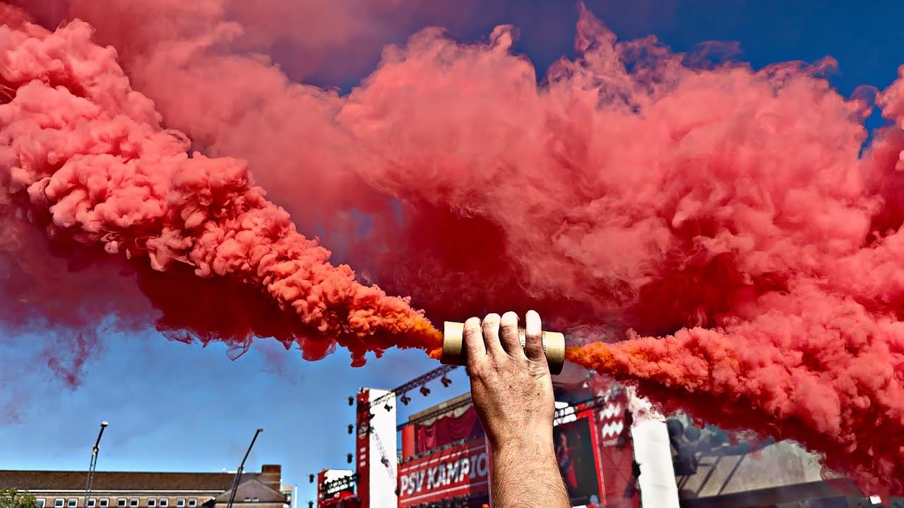 Awayday naar Stadhuisplein : Sfeerbeelden van de huldiging PSV-Selectie #26 #nopyronoparty