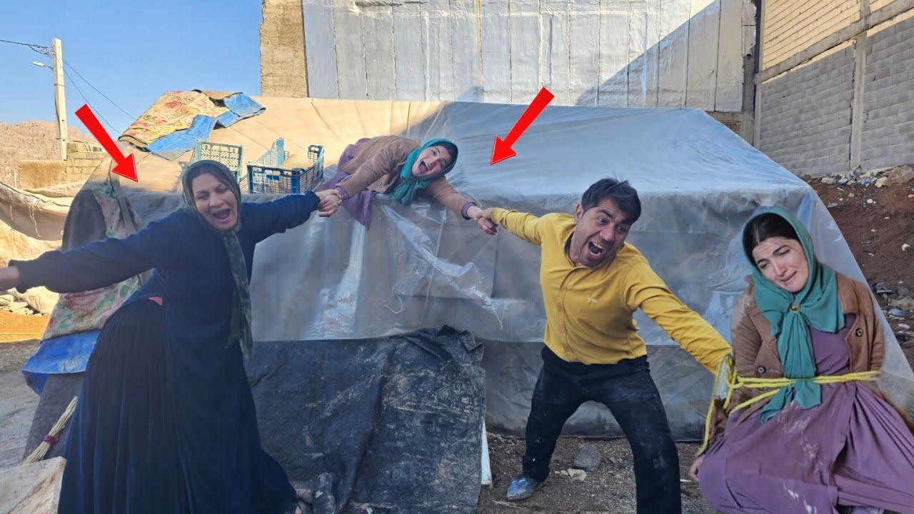 Angry husband and pregnant second wife tied the first wife with rope when they went to town.