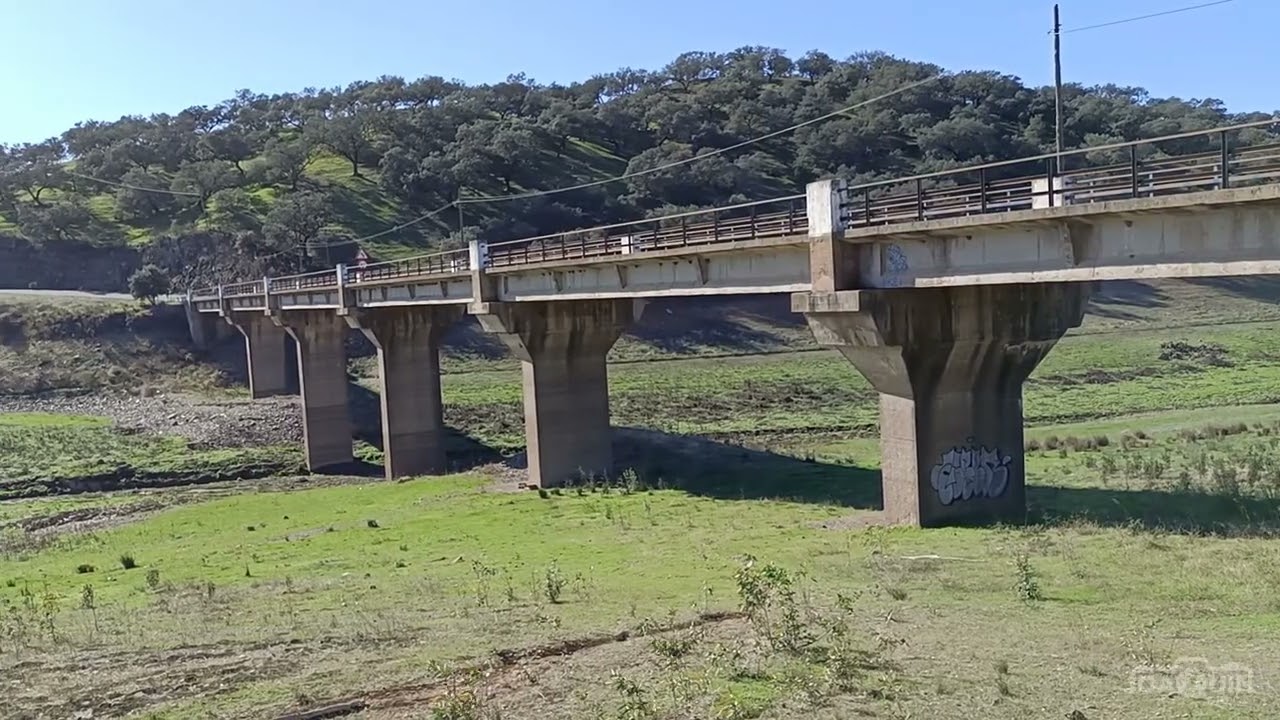 Embalse de Aracena, hace unos años y ahora.