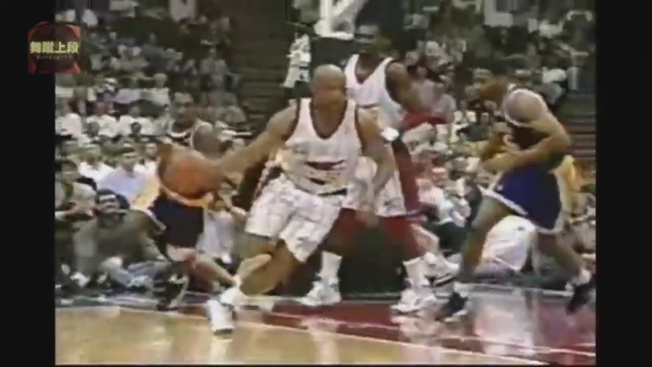 Charles Barkley 20 Points 6 Ast Vs. Lakers, 1999.
