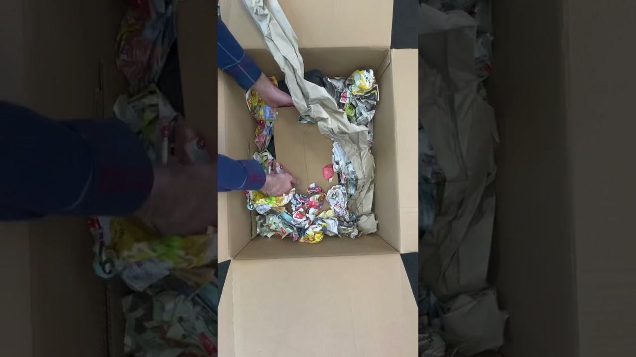 Unboxing Nanlite FS-300 - $400 Light for YouTubers 