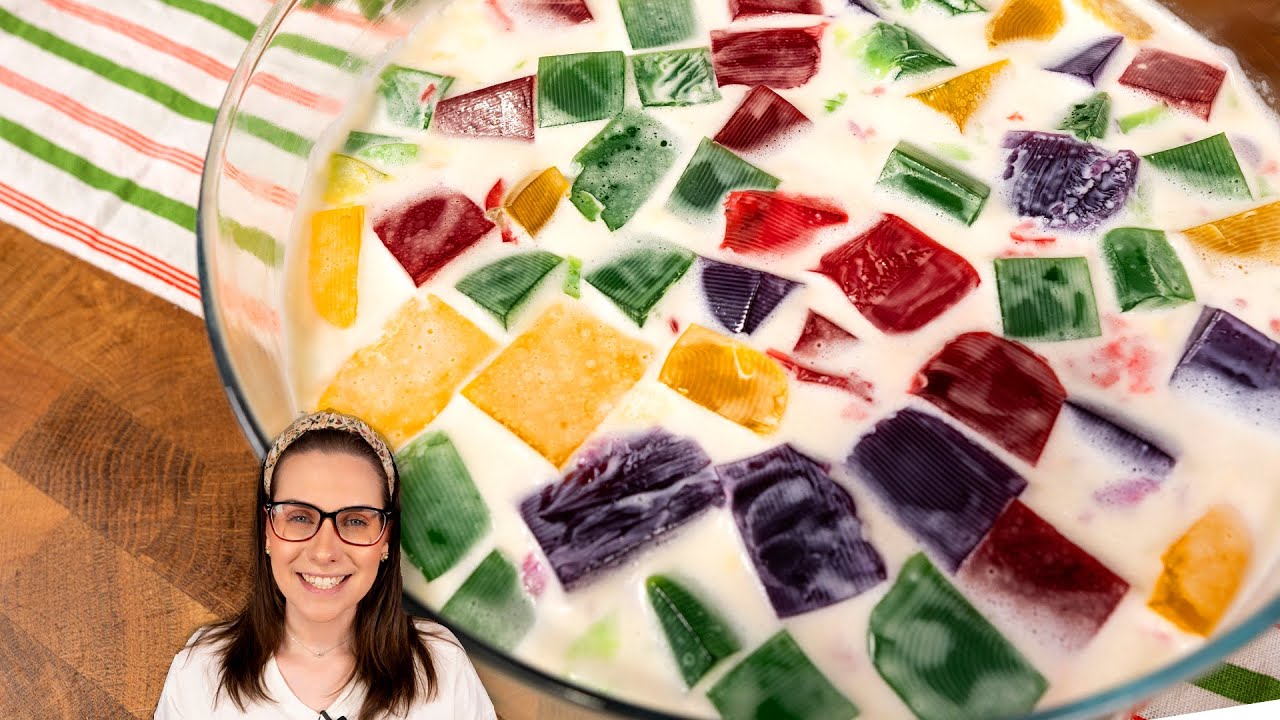 SOBREMESA DE GELATINA COLORIDA COM CREME DE LEITE NINHO