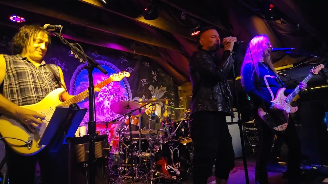 Jerry Cantrell - Held Your Tongue (Pioneertown, CA 10/17/24)