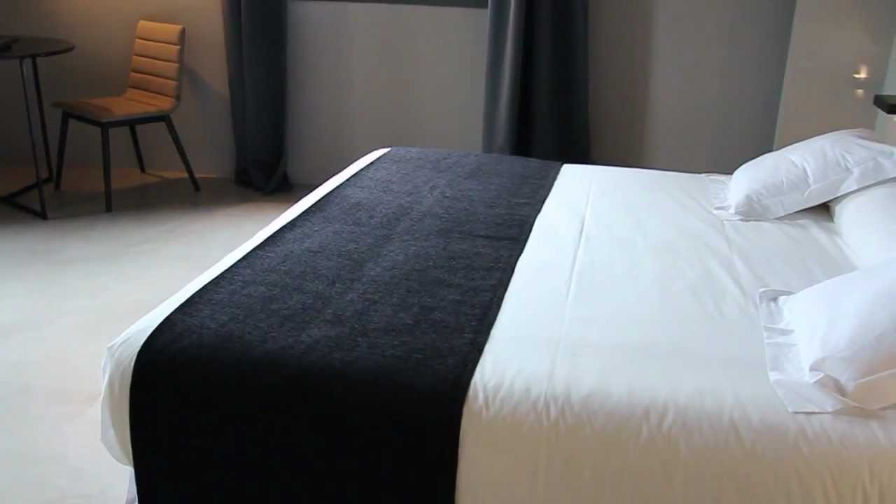 Room 35 - The Gothic Tower / Caro Hotel (Valencia, Spain)