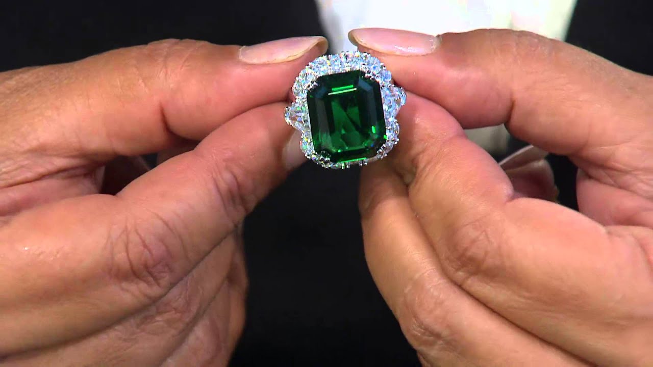 The Elizabeth Taylor 6.10 cttw Simulated Emerald Ring with Antonella Nester