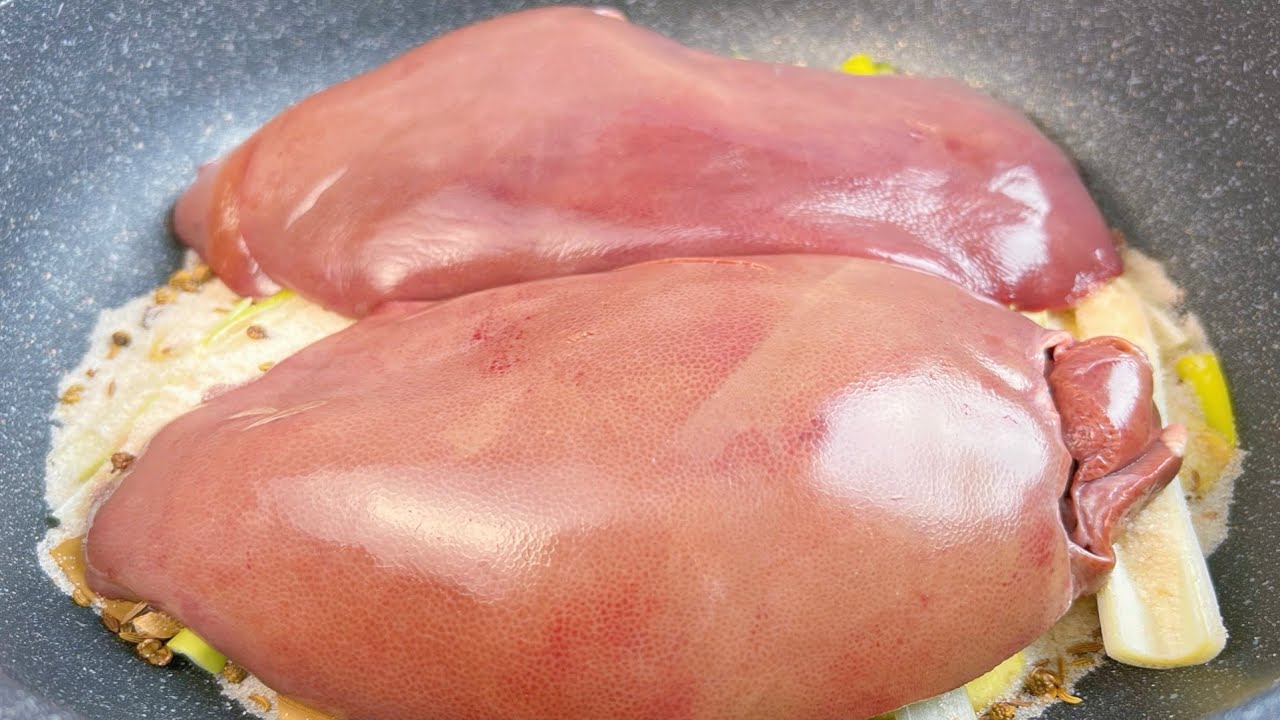豬肝放入食鹽中燜2小時，第一次見這種做法，味道比鹵的還香，學會你就是大廚 ， A recipe of  Pork liver