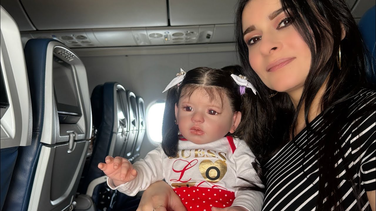 VIAJANDO POR PRIMERA VEZ EN AVIÓN CON MI BEBÉ  CEILA Y CON MI HIJA Y SU BEBÉ ADENAY