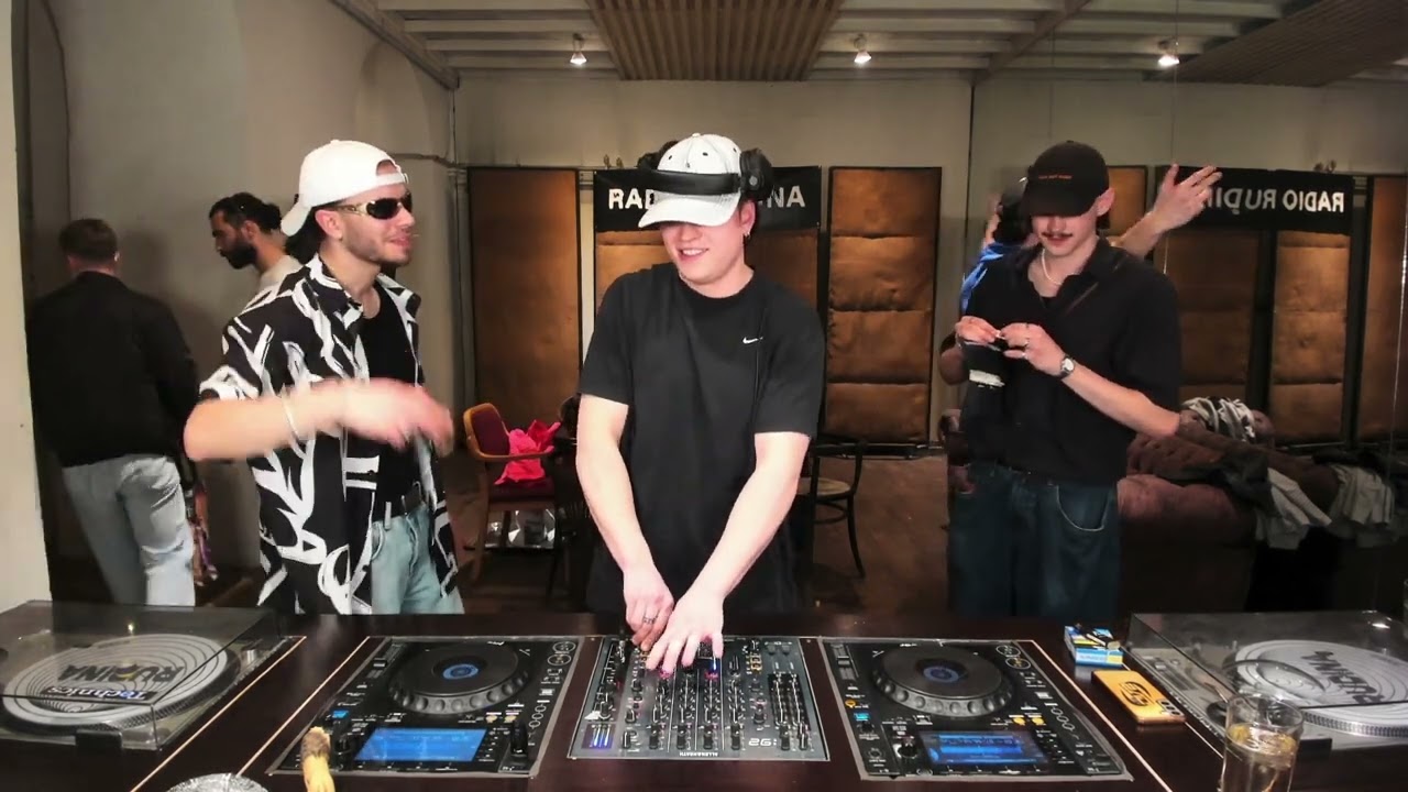 WILDERÍCH - 240 SHOWCASE | Radio Rudina