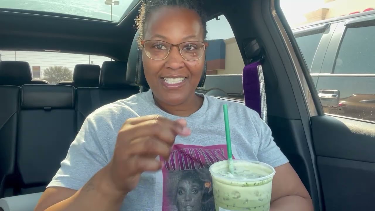 Try Starbucks Dubai chocolate Matcha Latte 6/10 