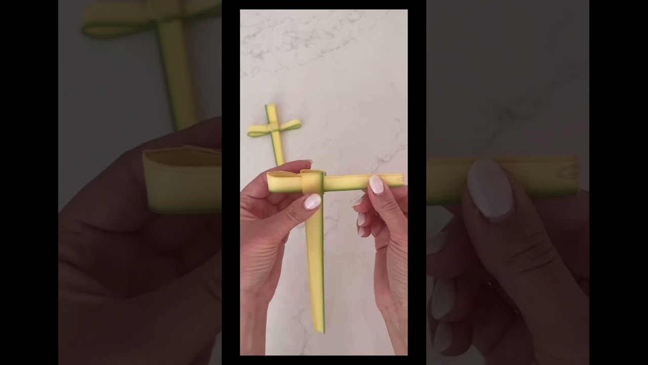 Making a cross with a palm  #jesuschrist #jesus #palm #palmsunday #crosses #amen #shorts