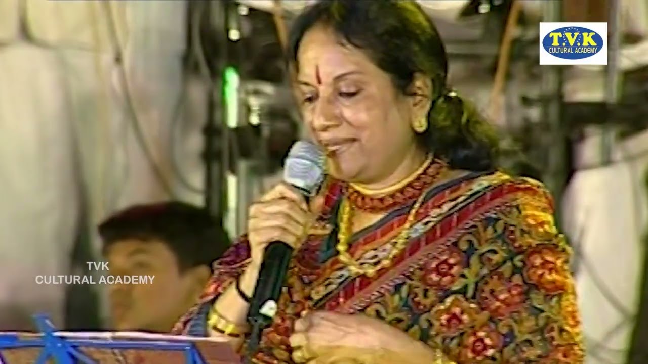 பொங்கும் கடலோசை song by Vani Jairam.  Pongum kadalosai Song