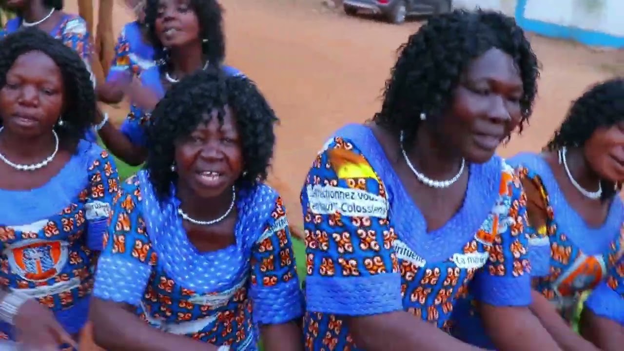 4  Wa reeg ef kosga leokre  CHORALE FEMININE AD DE BONG NAAM