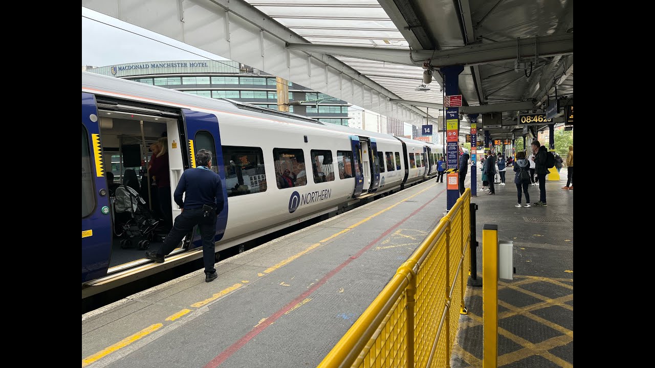 Manchester airport to Manchester Piccadilly by train  🇬🇧