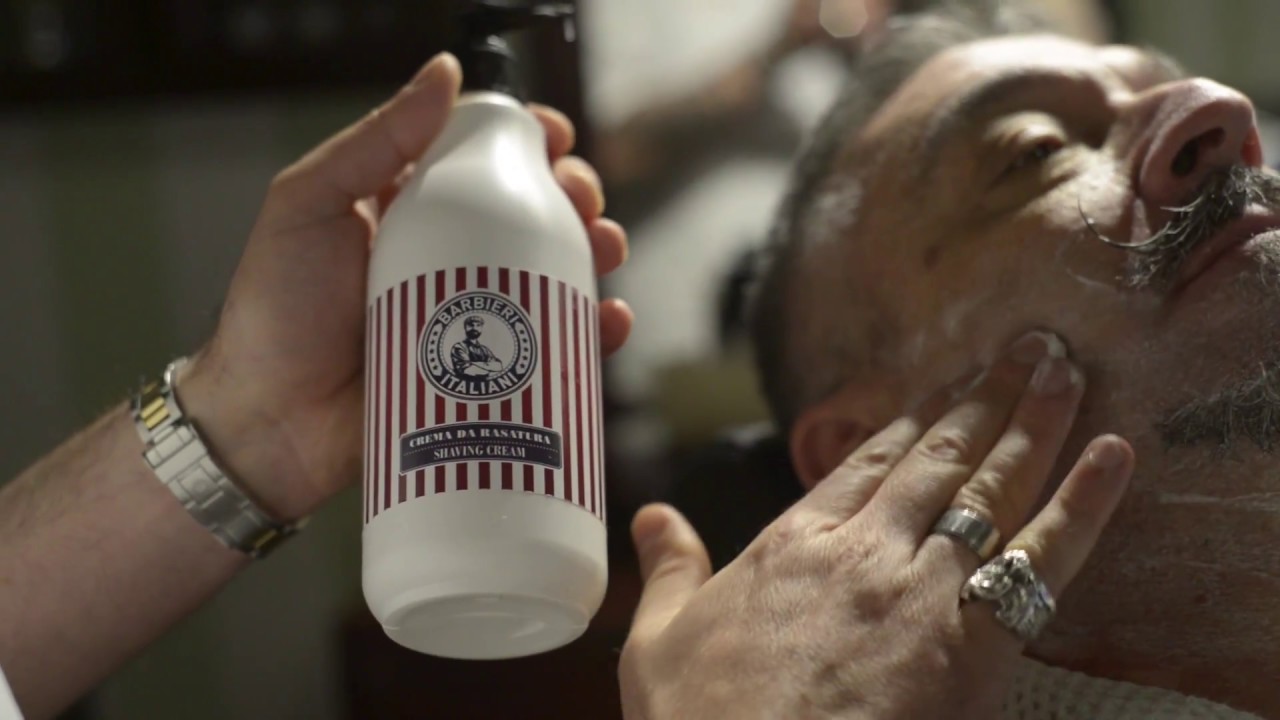 Crema da barba per una rasatura perfetta.
