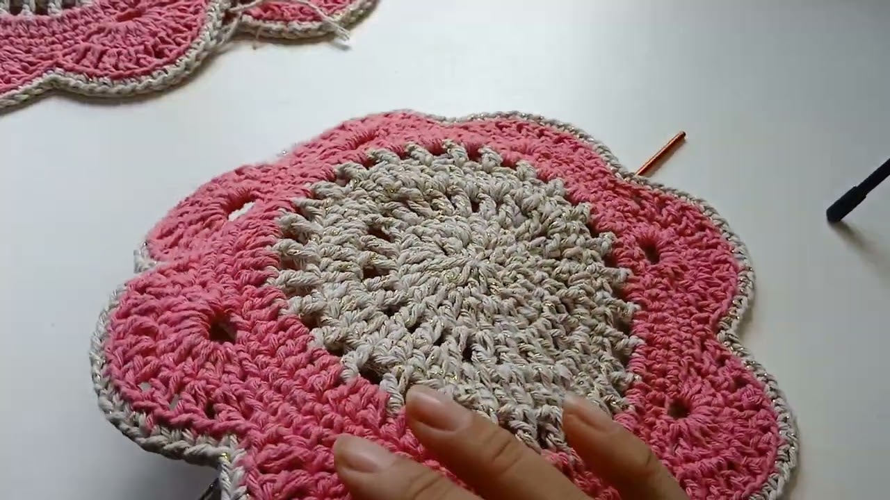 Peça de croche, linda, fácil, econômica e vendável. Sucesso 🤗🤗🤗🤗