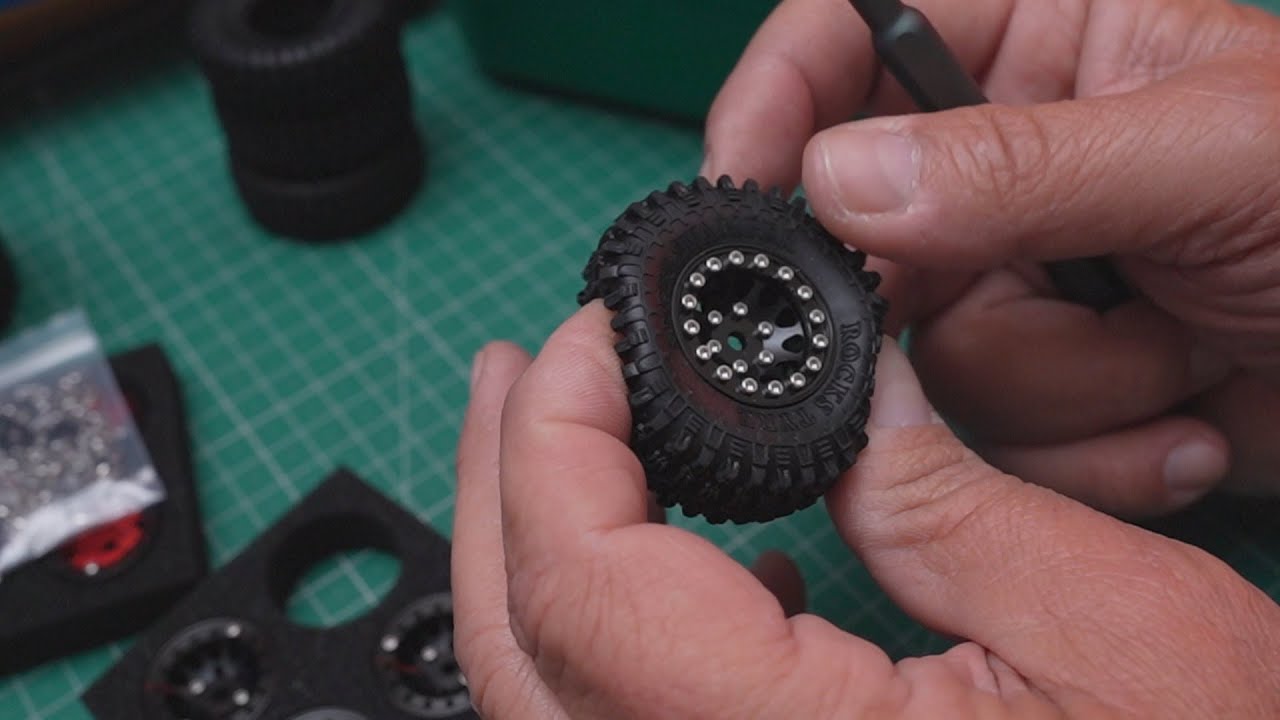 1st part Axial SCX24 Gladiator The Ultimate upgrade - Rims and Tyres from INJORA