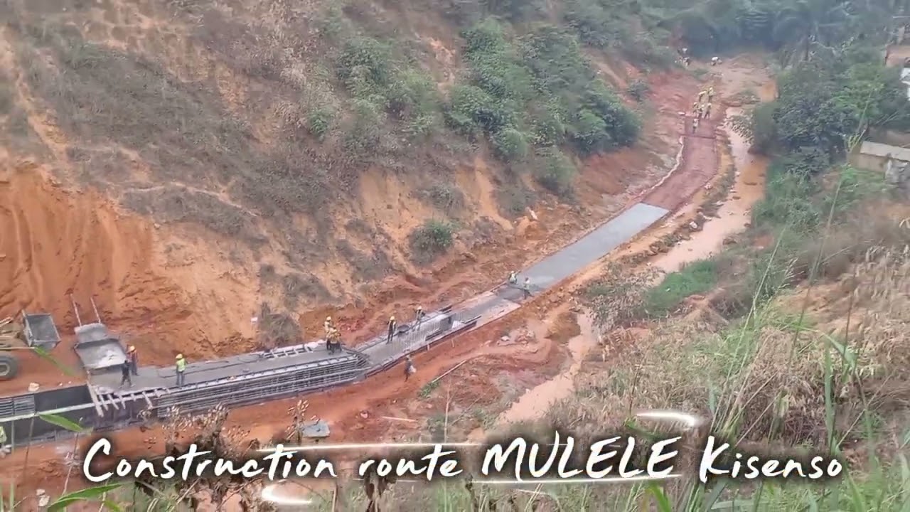 Construction route MULELE Kisenso Noufadecrire Tv au centre du développement...
