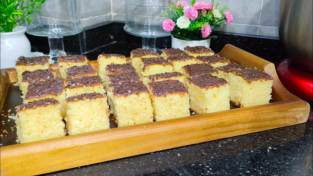 هاد الكيكة العملاقة راح تهنيك سمانة كاملة كيك عائلي طالع خفيف و اقتصادي 😋جربيها راح تولي مدمنة عليها