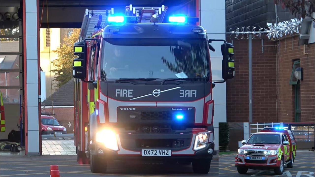 West Midlands Fire & Rescue Service, A061 & A065 (Ward End) Pump & BRV, turning out to an emergency.