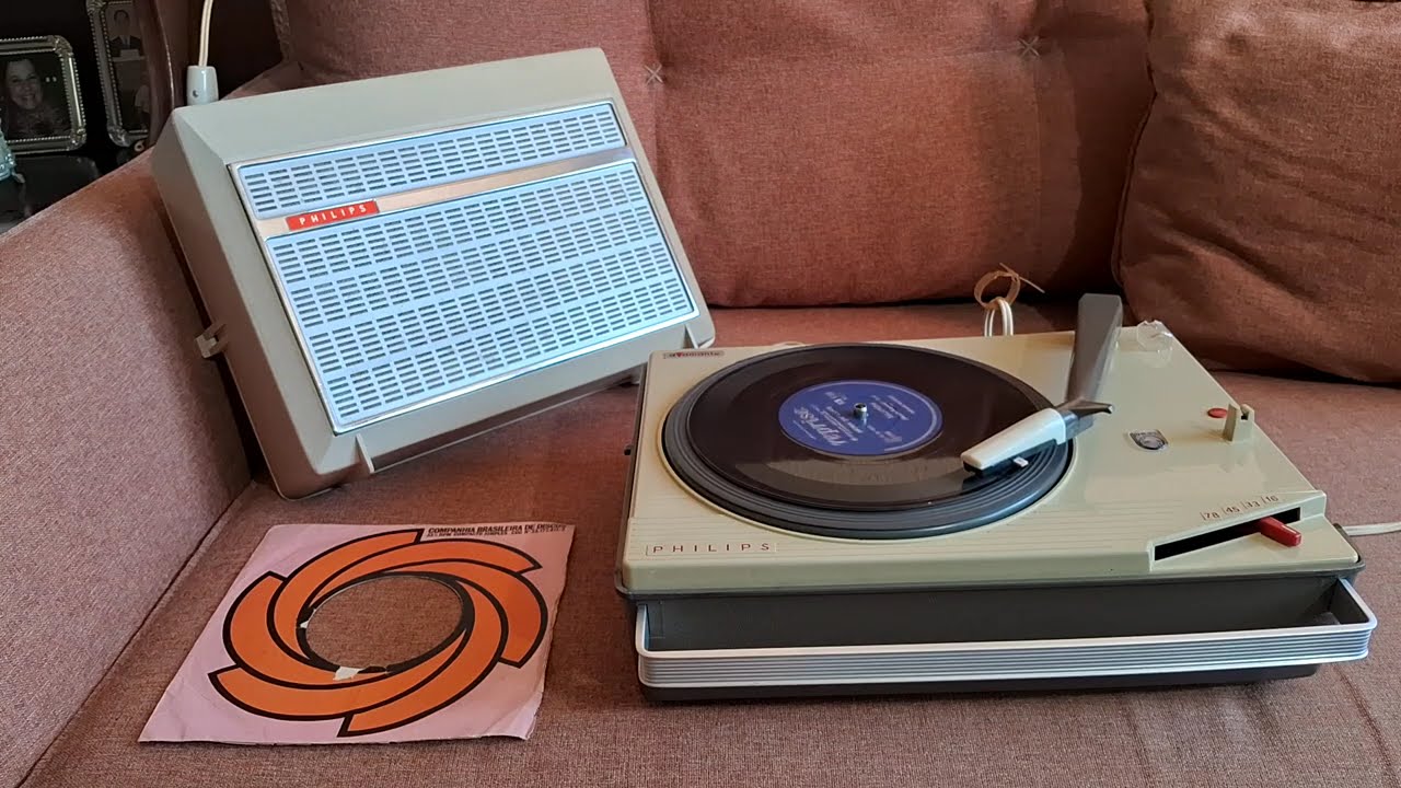Miriam Makeba on my PHILIPS record player (with lyrics)