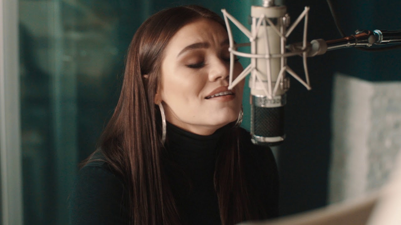 Abby Anderson - I'll Still Love You (Just Me and My Piano)