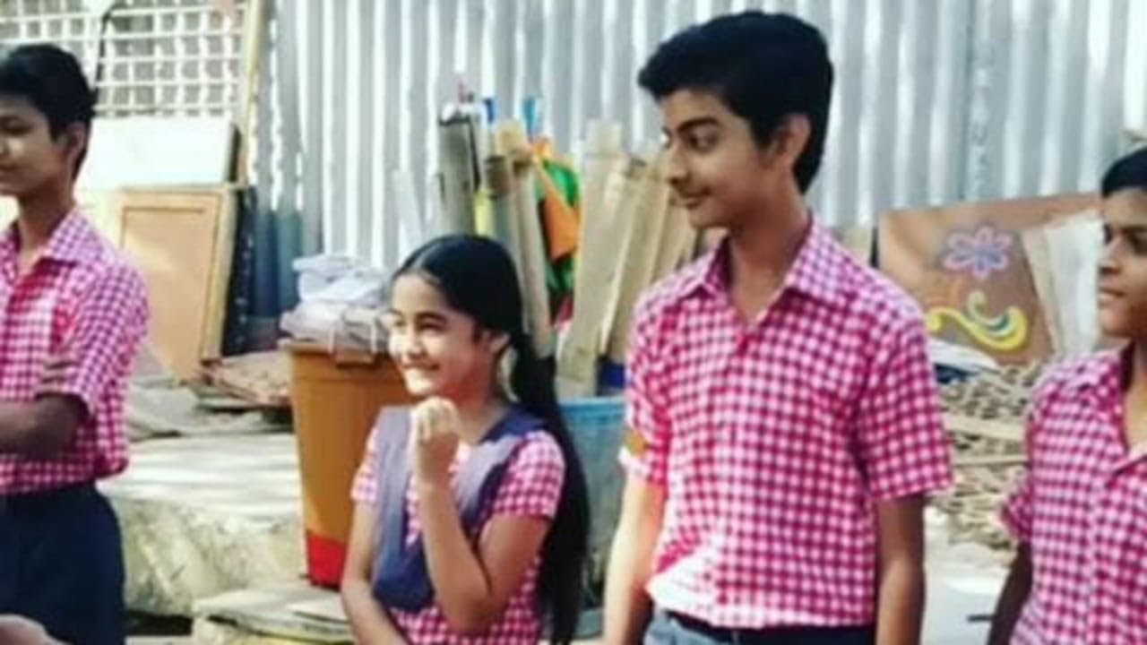 Kulfi Kumar Bajewala Actor's Offscreen Masti ||