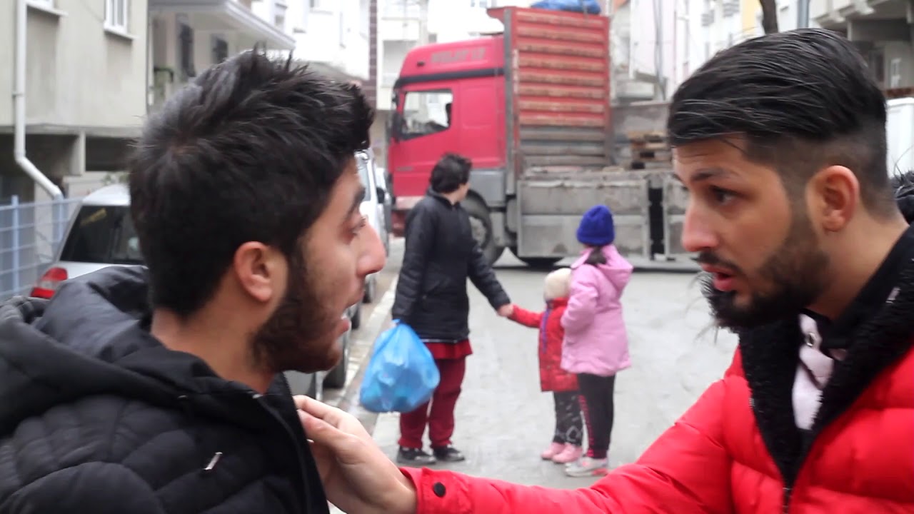 شاهد ماذا حصل للرجل في الشارع😱