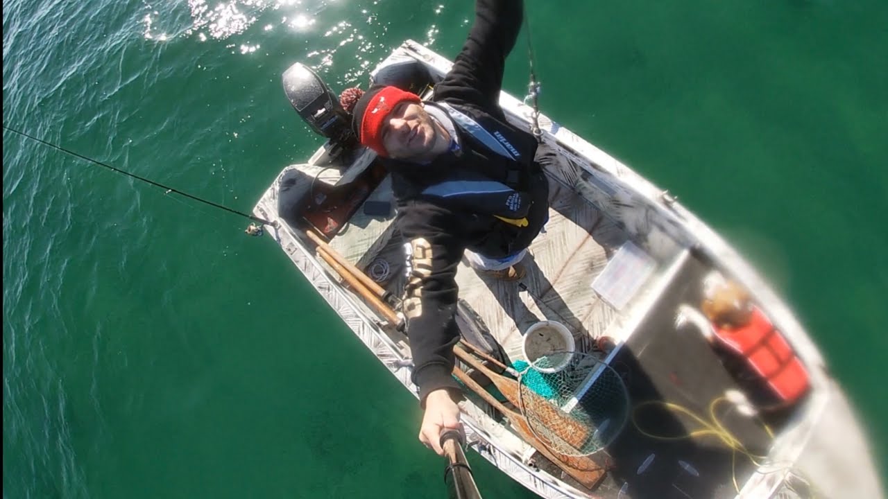 Crazy day out on the water chasing squid eating what i catch - Ep 5