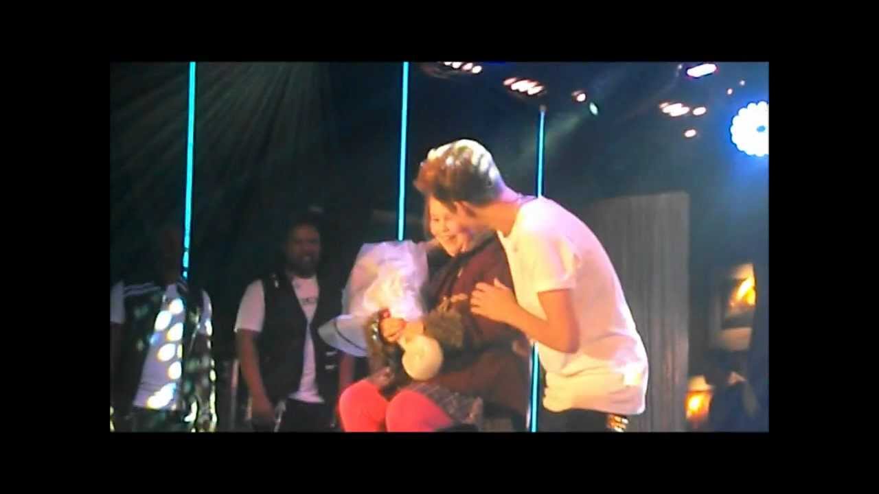 Justin Bieber - 'One less lonely girl' London secret show