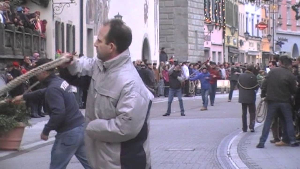 20120106 An Dreikönig knallen die Karbatschen laut wie Donner in Überlingen