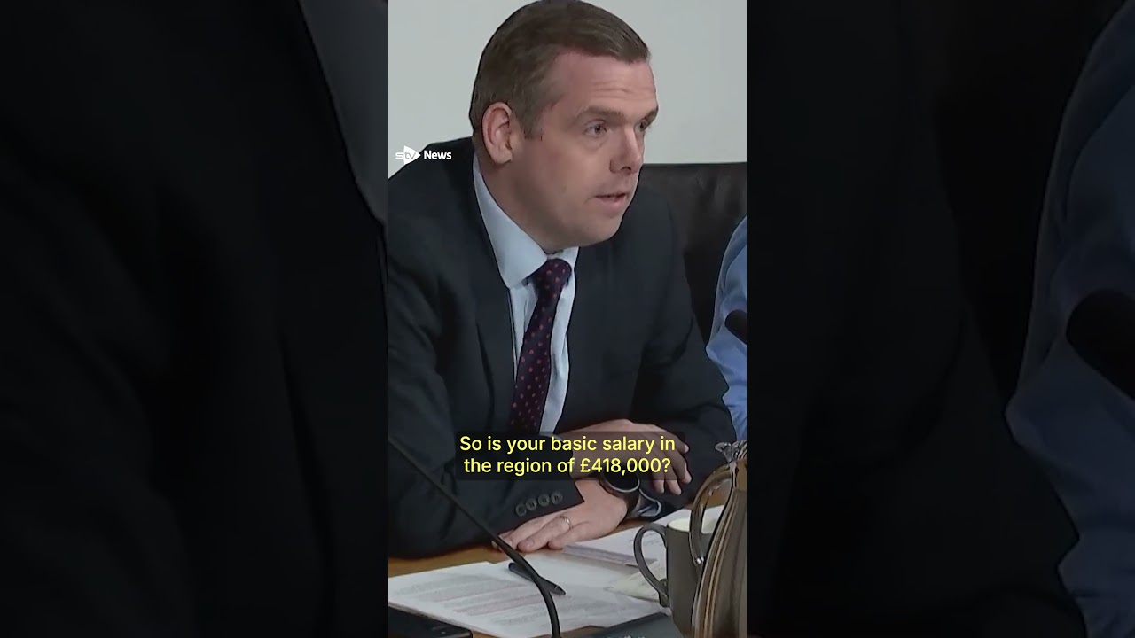 Директор Эдинбургского университета &laquo;не знает точную зарплату&raquo;