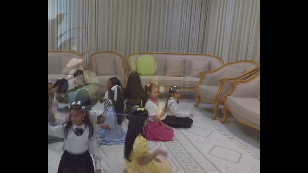 بالله شوفو ذا النشيد على ايلان وتولي مرررره يضحكو 🤣🤣🤣🤣
