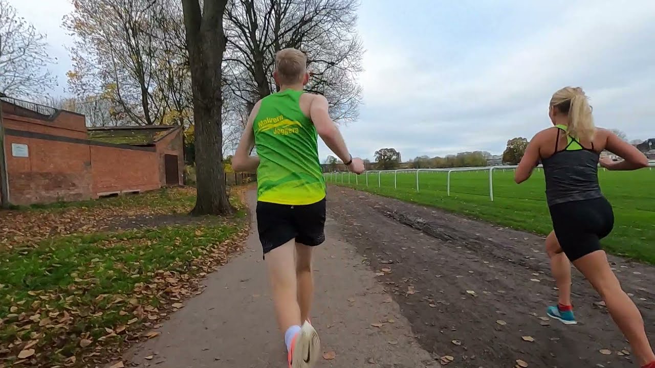 60 year old Sub 20 minute 5K parkrun attempt // Worcester Pitchcroft parkrun // FULL UNEDITED RUN