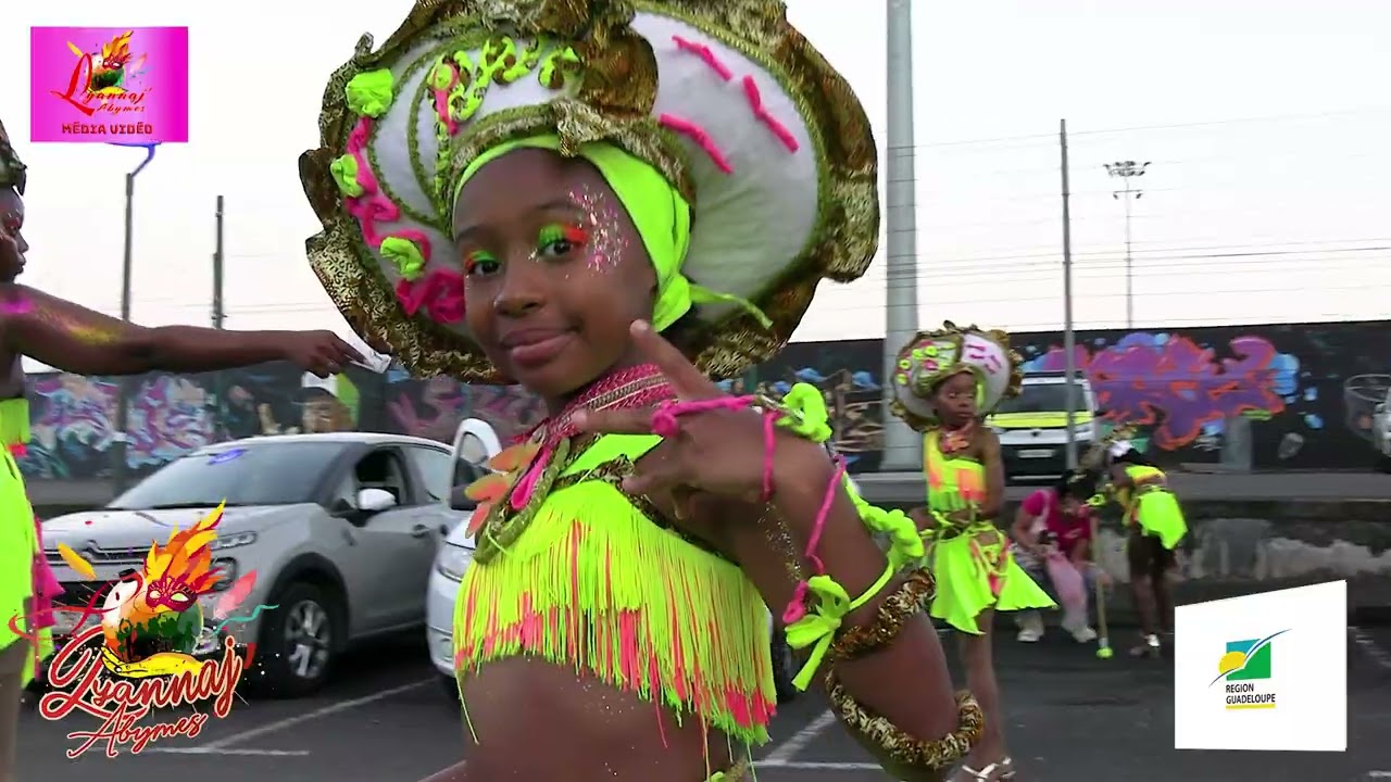 2 eme partie  défilé KANNAVAL LIMA'SS de la ville de SAINTE ROSE  18 janvier 2026.