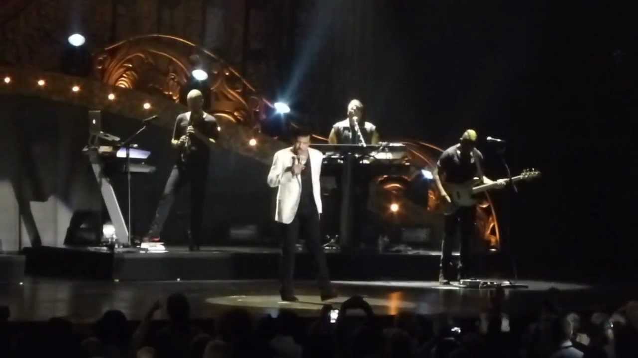 Lionel Richie Goodbye. Liverpool Echo Arena 10.11.12.