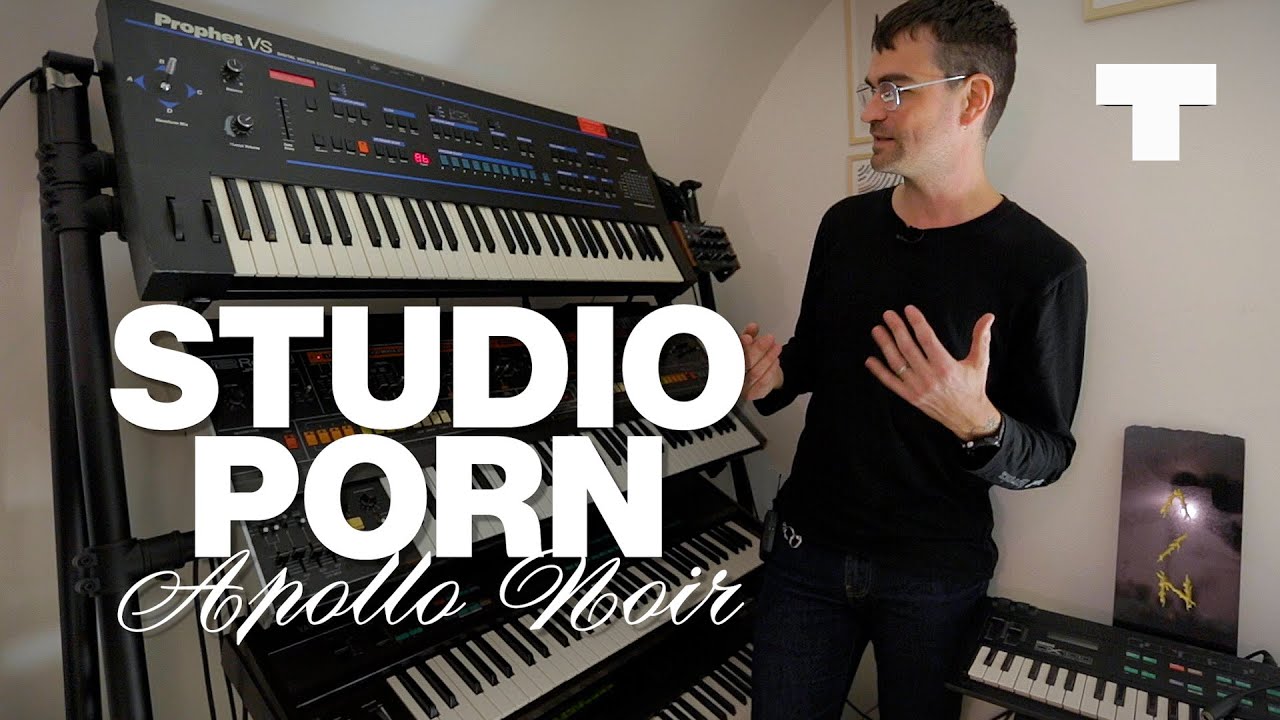 Un Jupiter-8, des synthés modulaires.. on visite le studio du producteur Apollo Noir l Trax Magazine