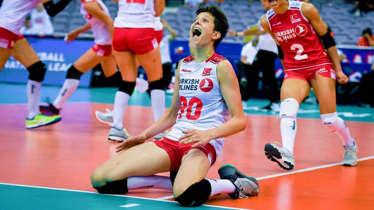 19 Years Old Ebrar Karakurt | Crazy Volleyball Player (HD)