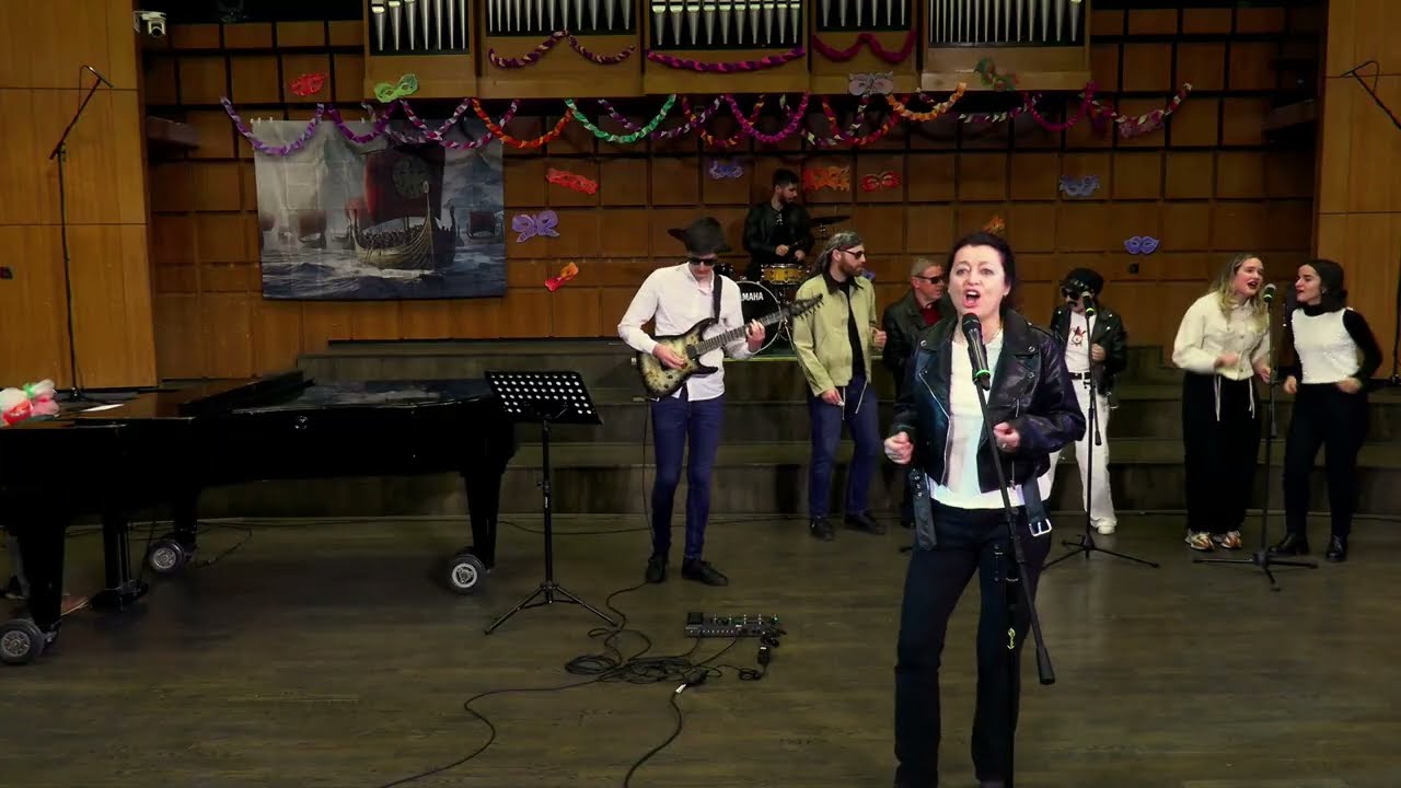 MEAsuli farsang 2026. / 11. Tanárock (Call Me, Don't Stop Me Now)