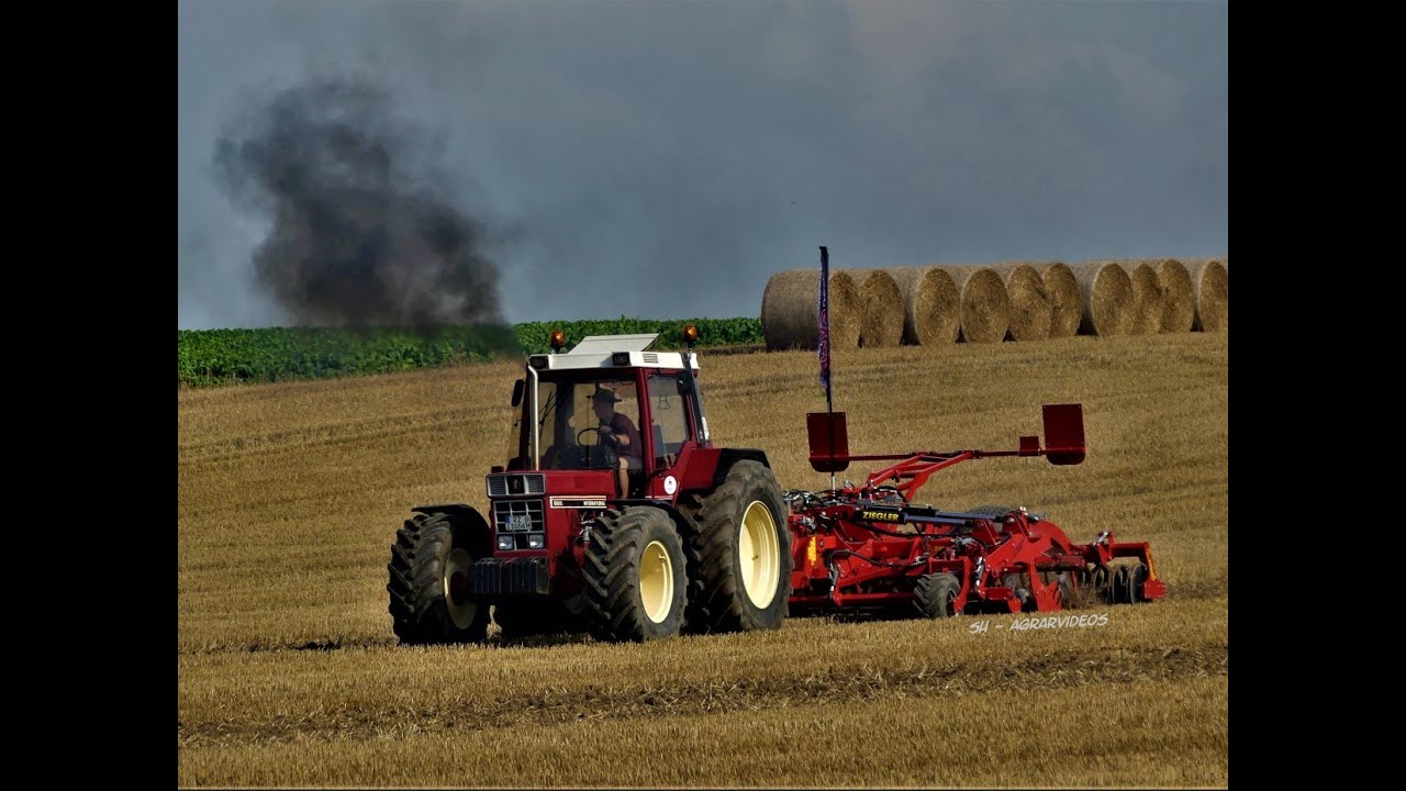 IHC 1056XL mit 5m Scheibenegge im Einsatz