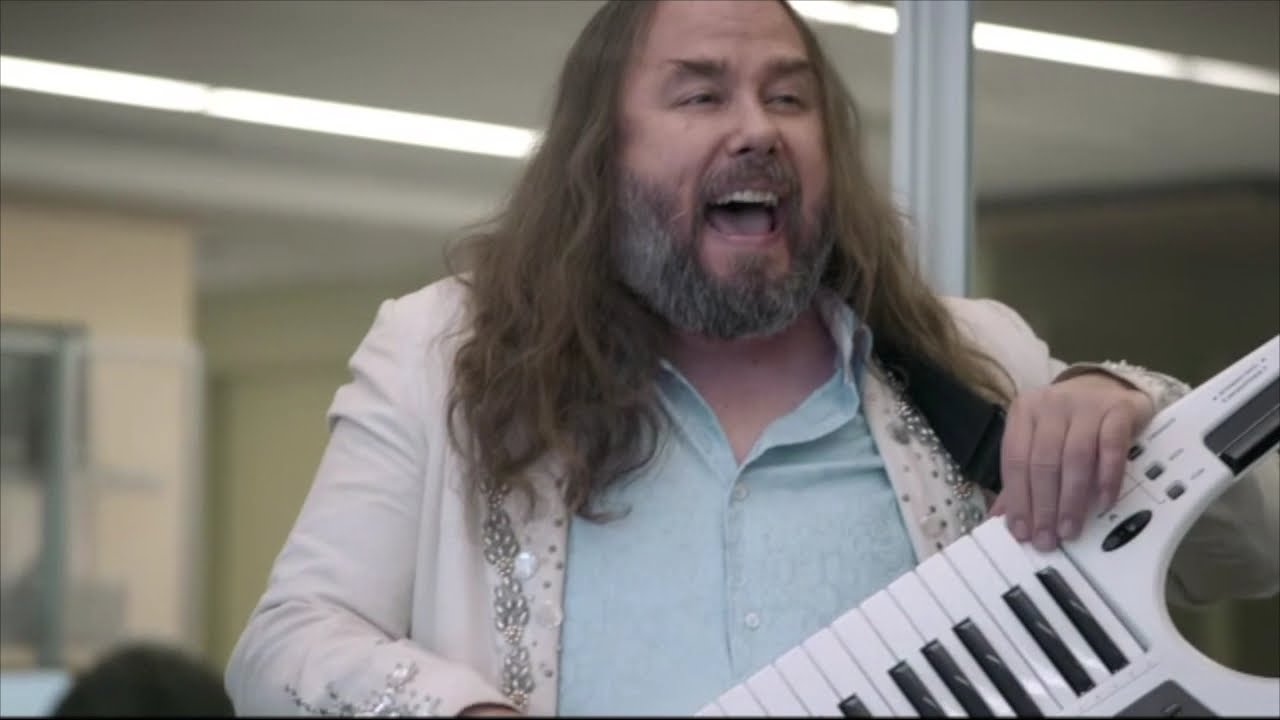 Corn Mo Performs a Jingle for Matt O'Donnell on Action News