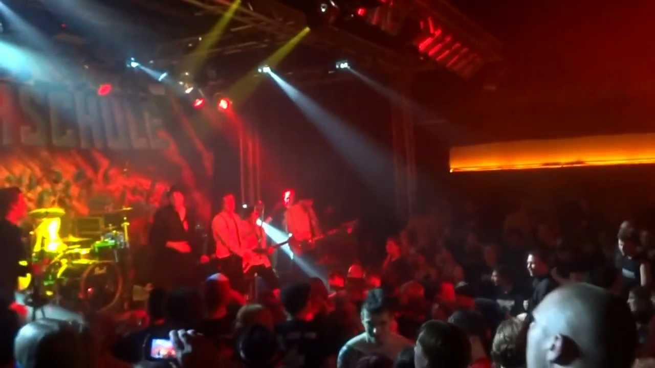 Sondaschule - Dumm Aber Glücklich (Live @ Live Club / Bamberg)