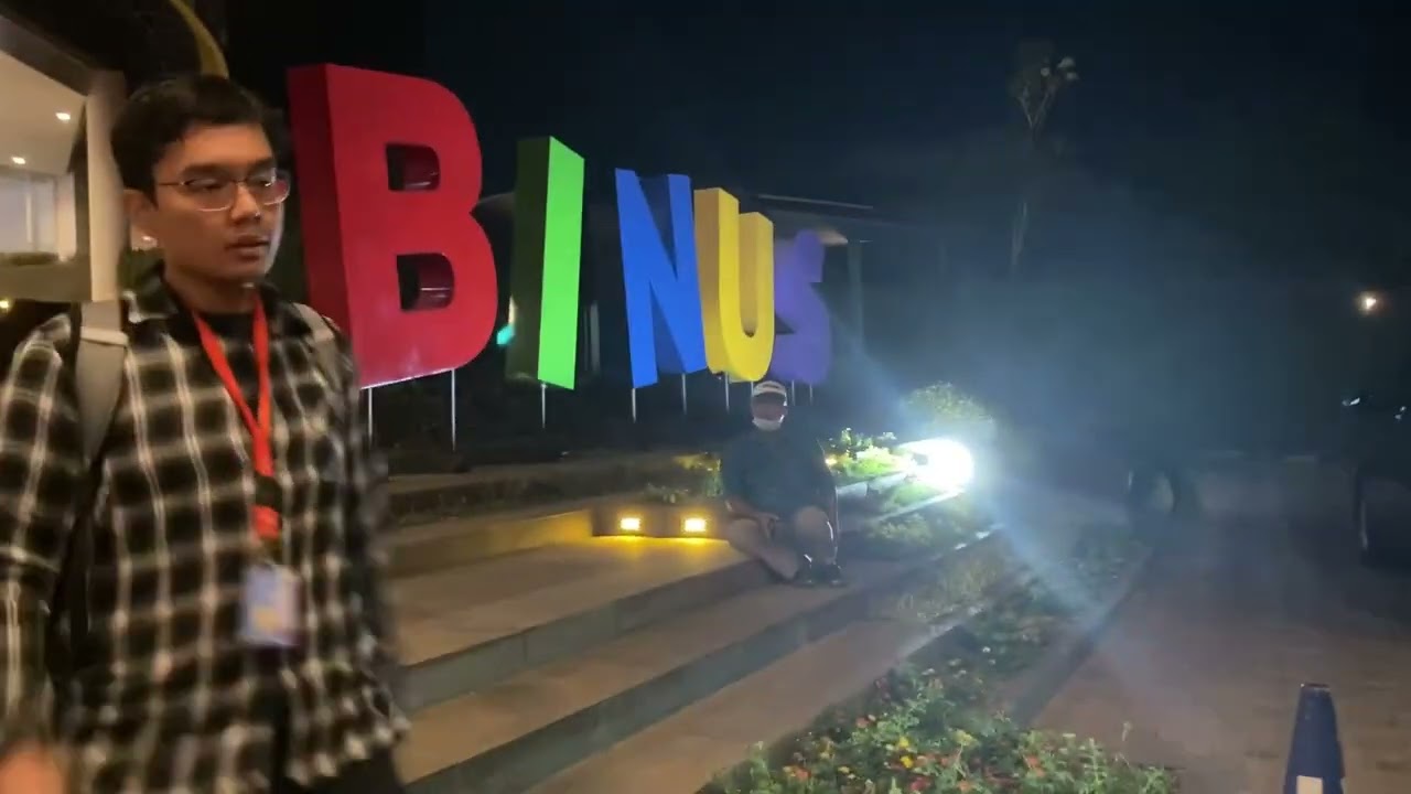 Suasana Kampus Binus di malam hari❤️