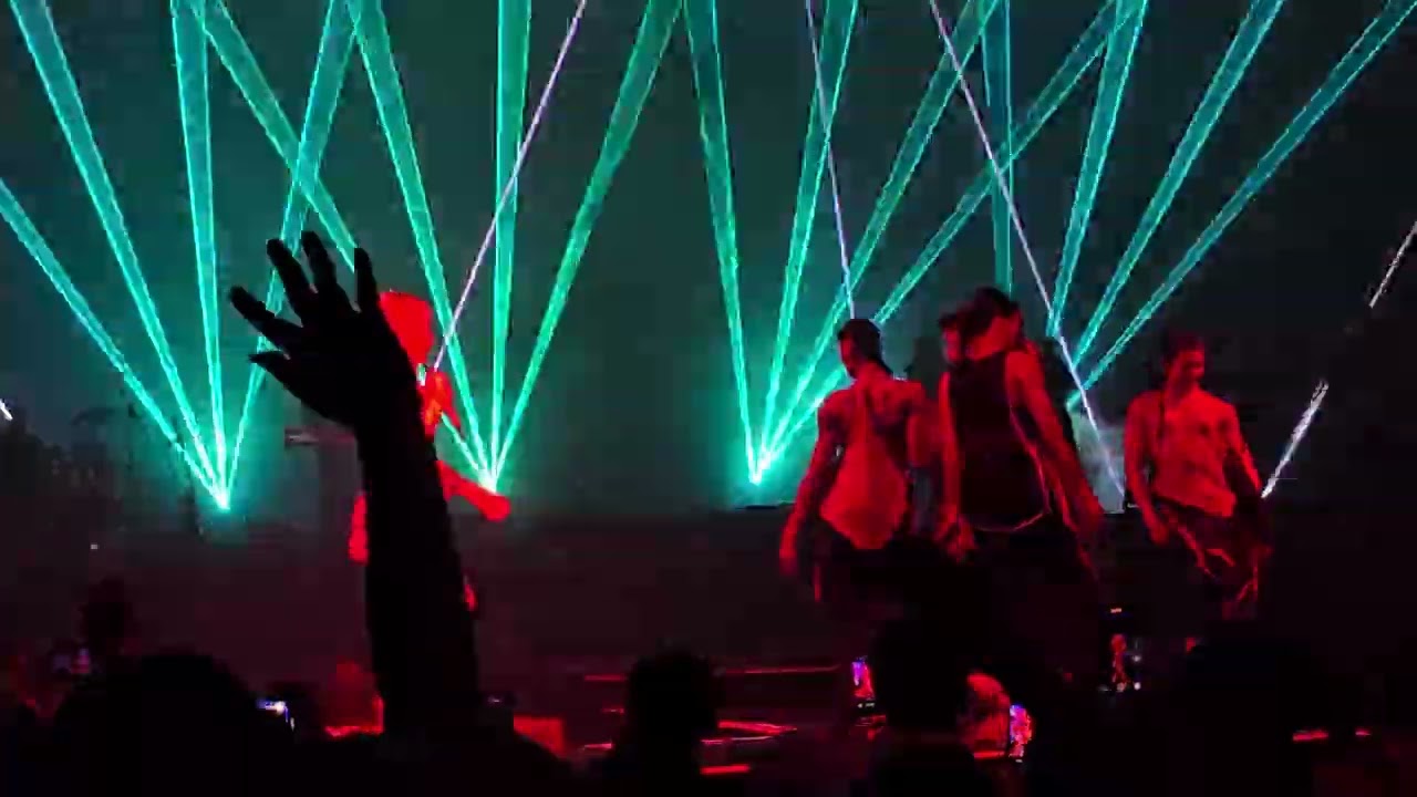 Kylie Minogue - Timebomb + Edge of Saturday Night 《 Tension Tour 2025 》Live In Kaohsiung 凱莉米洛高雄演唱會