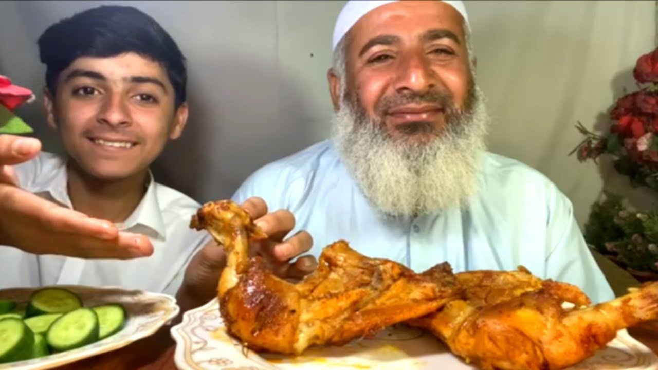 Murghi Ky Leg Pees Eating | Molvi Eating